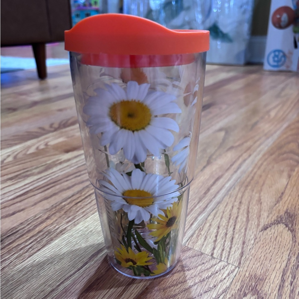 Tervis Clear Tumbler with Orange Lid and Daisy Design - Picture 2 of 6